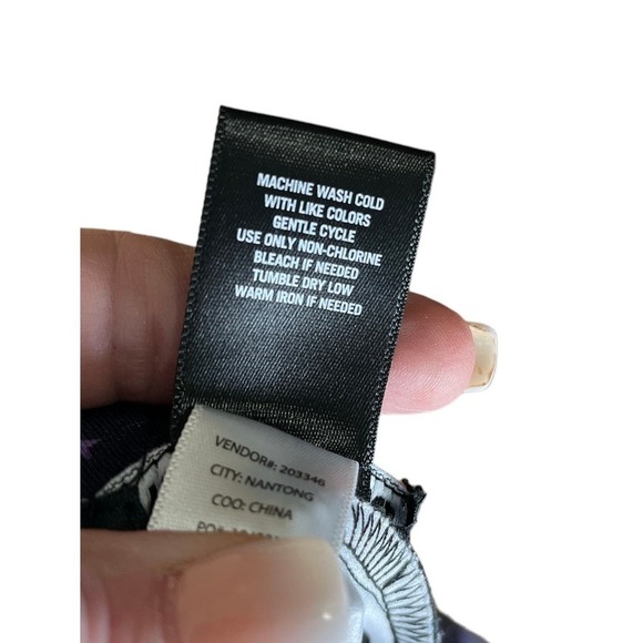 Hot Topic Mini Skirt with Removable Suspenders, Size XL - Picture 4 of 6